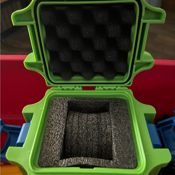 1 slot invicta watch case - Picture 2 of 2